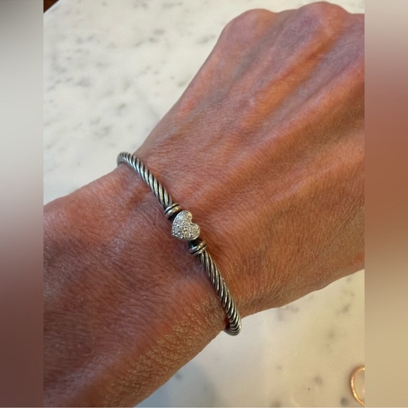 David Yurman Classic Cable Heart Bracelet - Picture 9 of 12